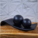 Rampa Preta com 2 Esferas – Decoração Versátil